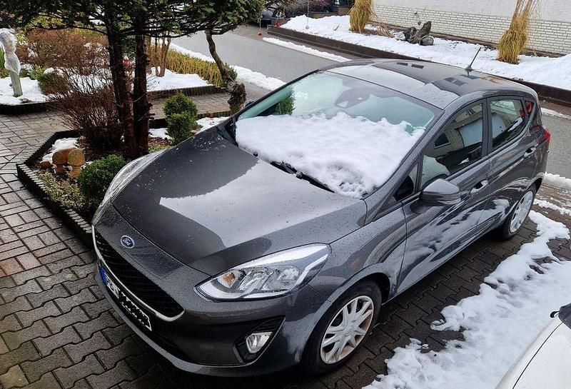 Gebraucht Ford Fiesta Trend 86 PS (63 kW) 2018 Grau Kleinwagen