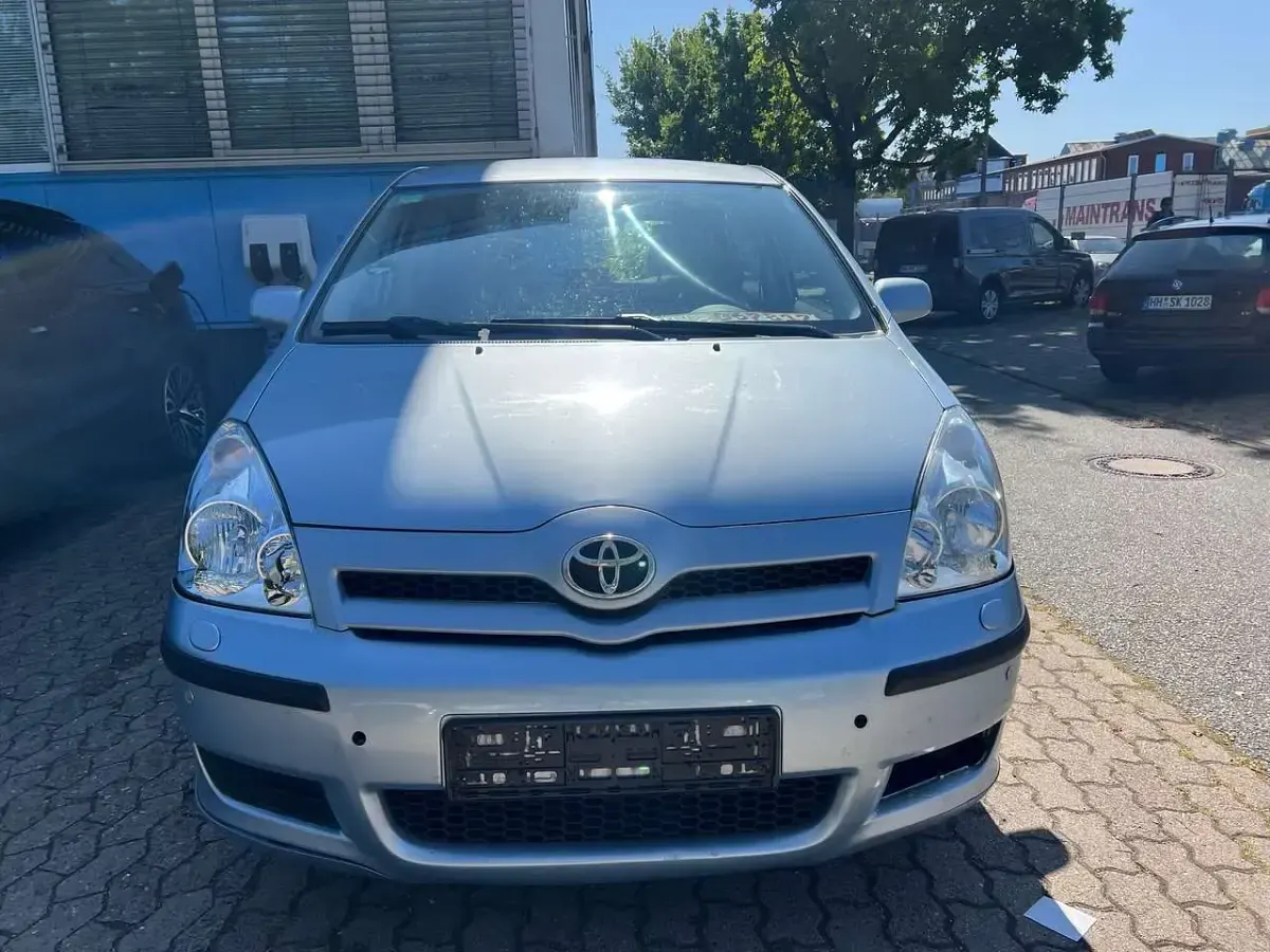 Gebraucht Toyota Corolla Verso 129 PS (94 kW) 2008 Light blue mica metallic Van / Kleinbus