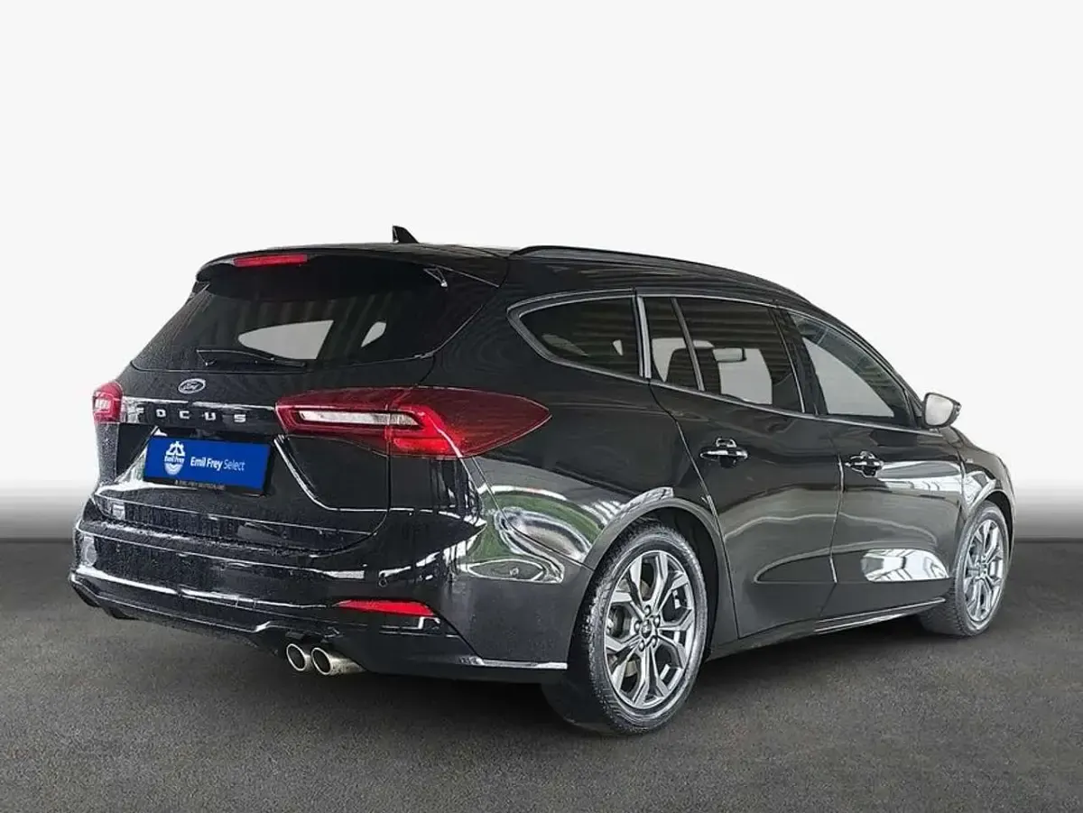 Gebraucht Ford Focus ST-Line X 116 PS (85 kW) 2024 Agate black metallic Kombi
