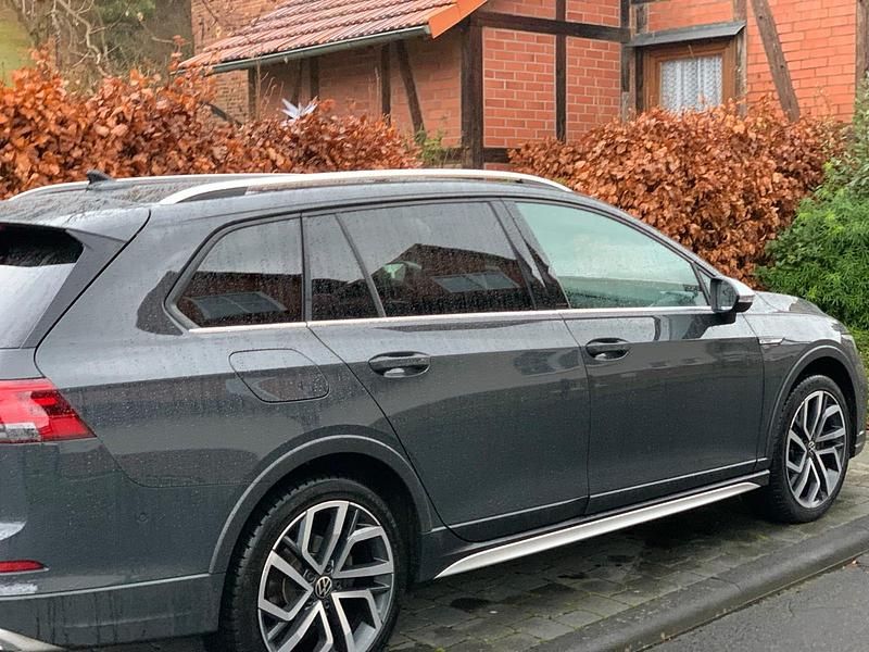 Gebraucht VW Golf Alltrack 250 PS (183 kW) 2023 Grau Kombi