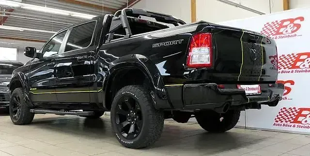 Gebraucht Dodge Ram 401 PS (294 kW) 2022 Schwarz Pickup