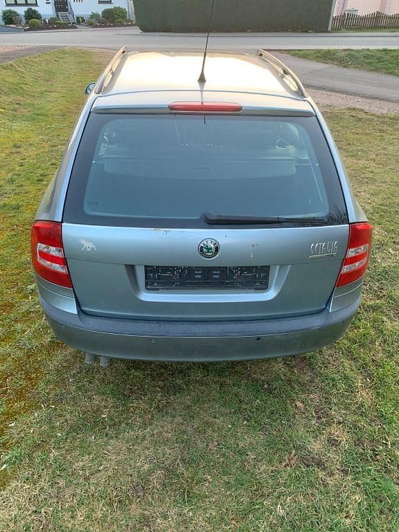 Gebraucht Skoda Octavia Classic 105 PS (77 kW) 2007 Grau Kombi