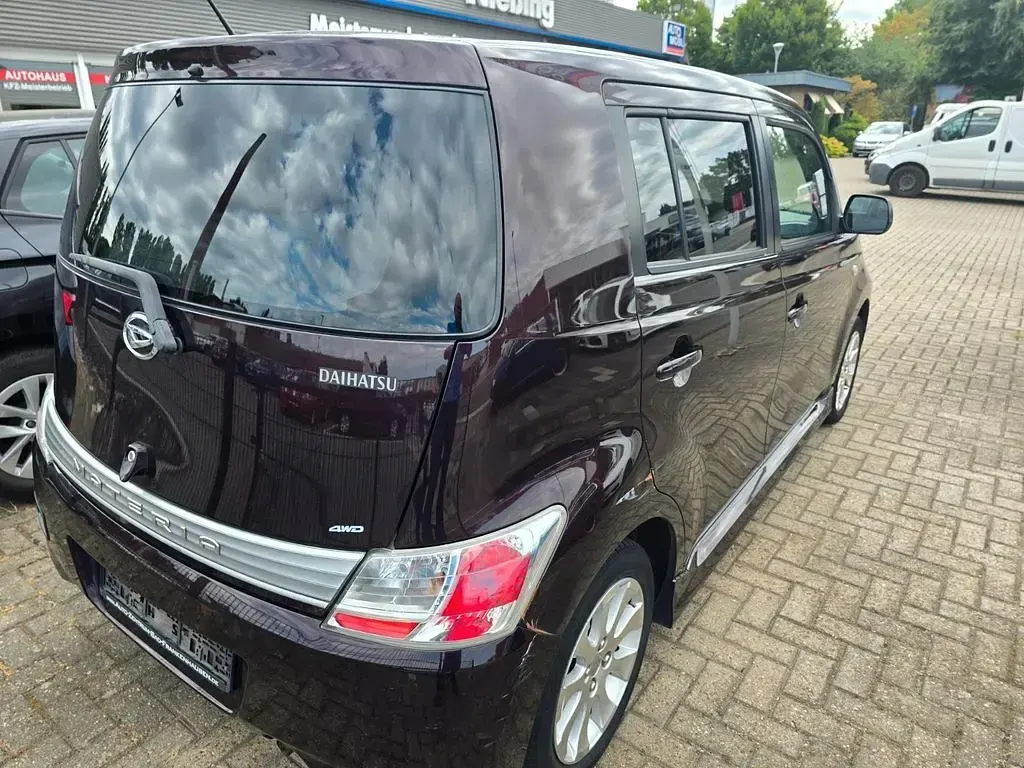 Gebraucht Daihatsu Materia 103 PS (75 kW) 2010 Rot Van / Kleinbus