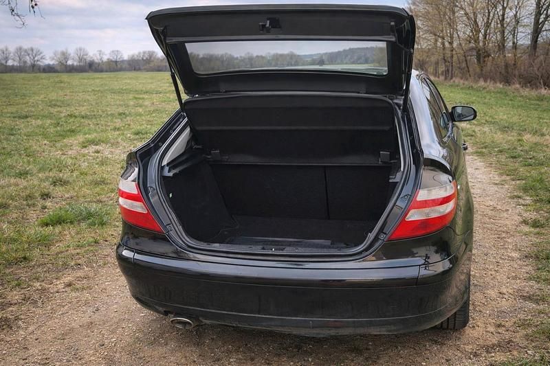 Gebraucht Mercedes C200 122 PS (89 kW) 2005 Schwarz Coupé