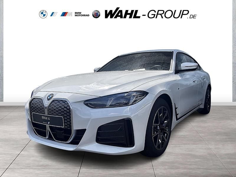 Weiß Gebraucht 2025 BMW i4 M Sport Limousine | 51.390 € (Fairer Preis) - Bild 1/4