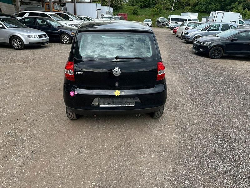 Gebraucht VW Fox 60 PS (44 kW) 2007 Schwarz Kleinwagen