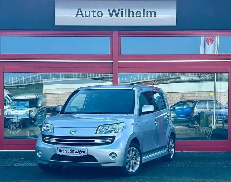 Gebraucht Daihatsu Materia 103 PS (75 kW) 2010 Silber perleffe Van / Kleinbus