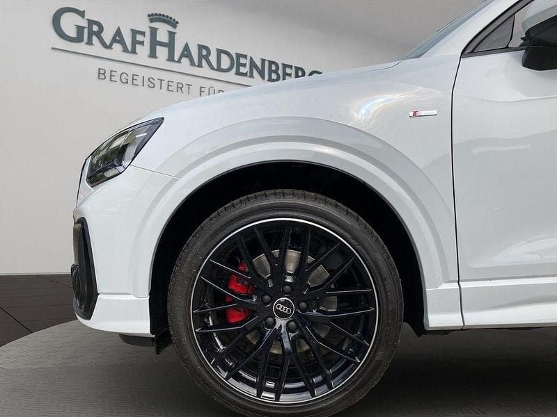 Gebraucht Audi Q2 S-Line 150 PS (110 kW) 2025 Gletscherweiß metallic SUV