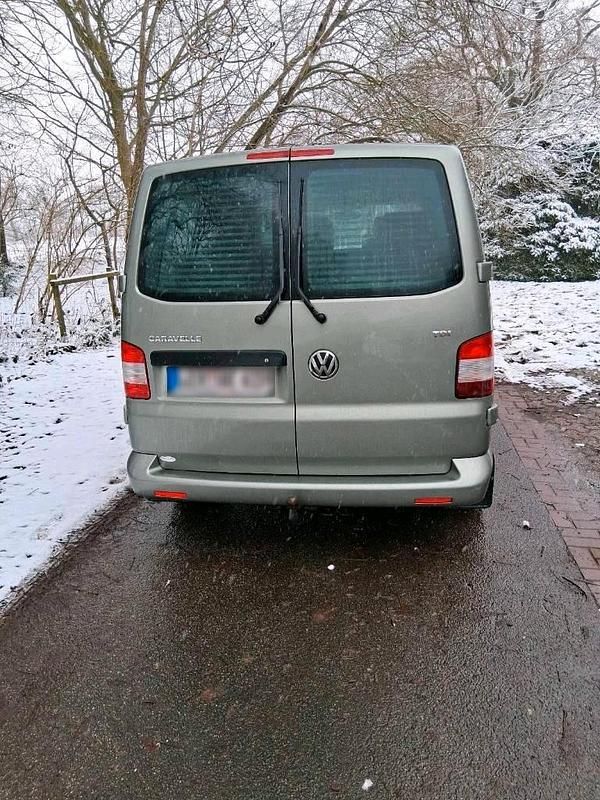 Gebraucht VW Multivan 150 PS (110 kW) 2010 Grün Van / Kleinbus