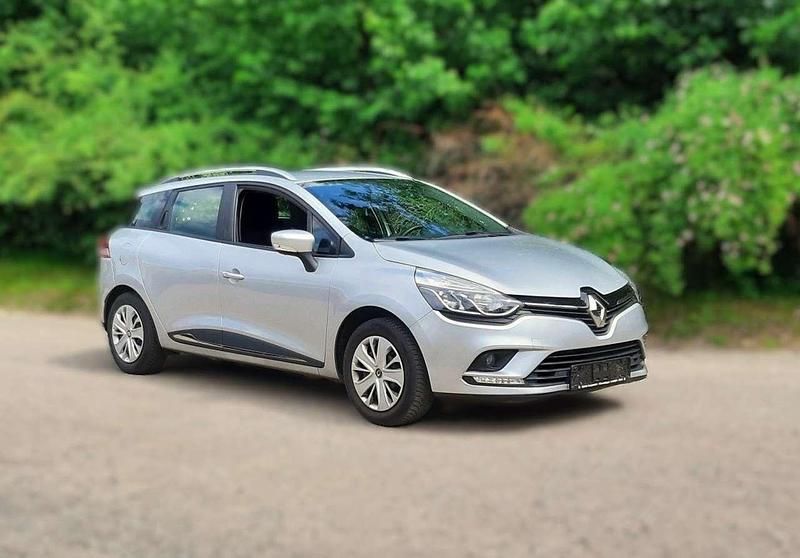 Silber Gebraucht 2018 Renault Clio GrandTour Business Kombi | 9.600 € (Fairer Preis) - Bild 1/4