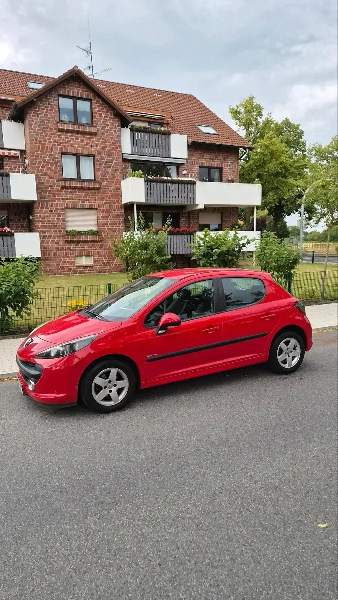 Gebraucht Peugeot 207 75 PS (55 kW) 2009 Kleinwagen