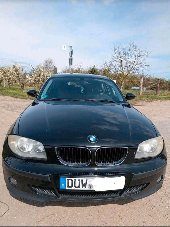 Gebraucht BMW 118 122 PS (89 kW) 2006 Schwarz Kleinwagen