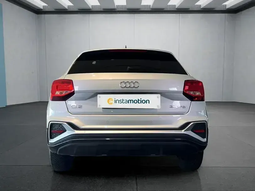 Używany Audi Q2 150 KM (110 kW) 2024 Srebrny SUV