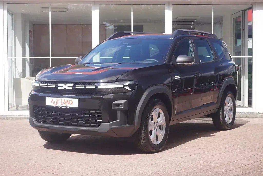 Neu Dacia Bigster Essentiel 140 PS (102 kW) 2026 Schwarz SUV