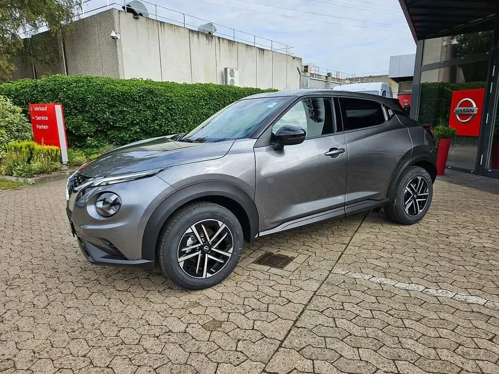 Neu Nissan Juke N-Connecta 114 PS (83 kW) 2026 Grau SUV
