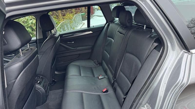 Gebraucht BMW 530 258 PS (189 kW) 2015 Grau Kombi