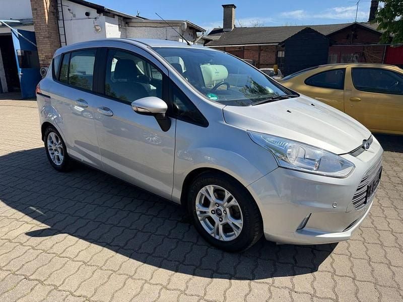 Używany Ford B-MAX SYNC Edition 125 KM (91 kW) 2014 Srebrny Minivan