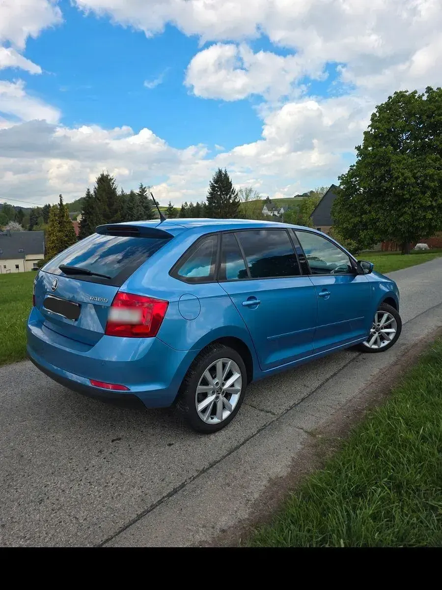 Brugt Skoda Rapid Dynamic 105 HK (77 kW) 2013 Blå Hatchback