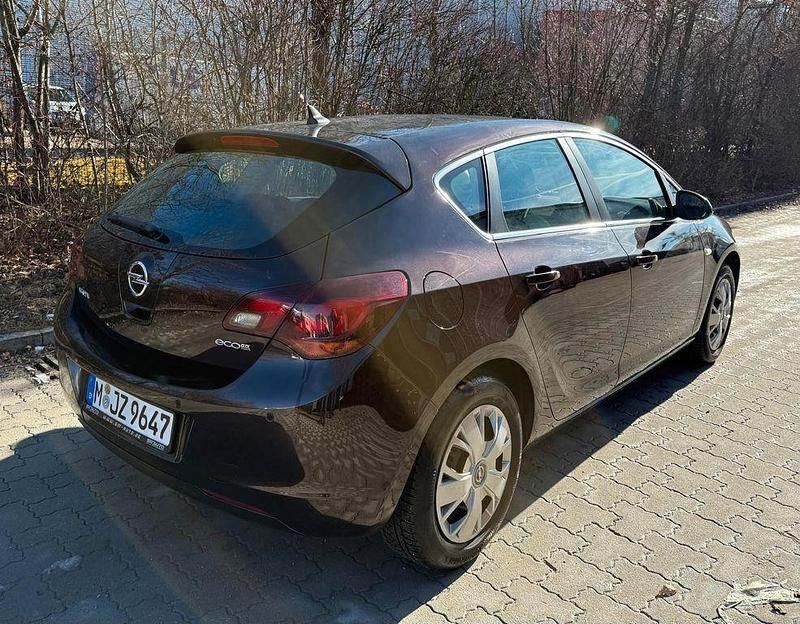 Gebraucht Opel Astra Style 110 PS (80 kW) 2014 Braun Limousine