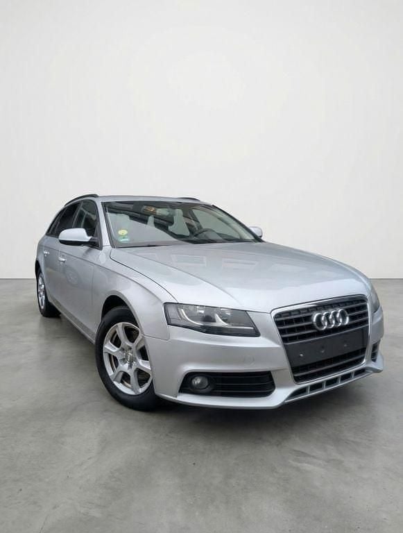 Gebraucht Audi A4 Attraction 120 PS (88 kW) 2011 Silber Kombi