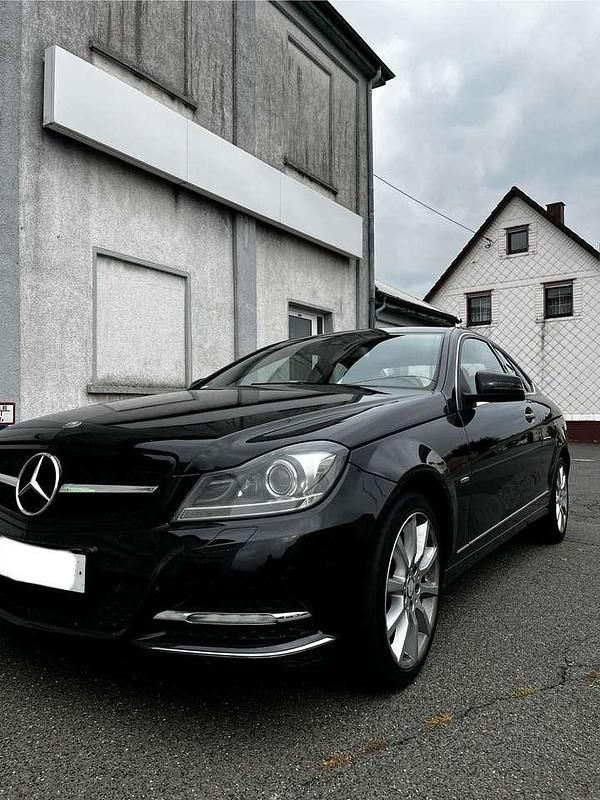 Gebraucht Mercedes C220 170 PS (125 kW) 2012 Coupé