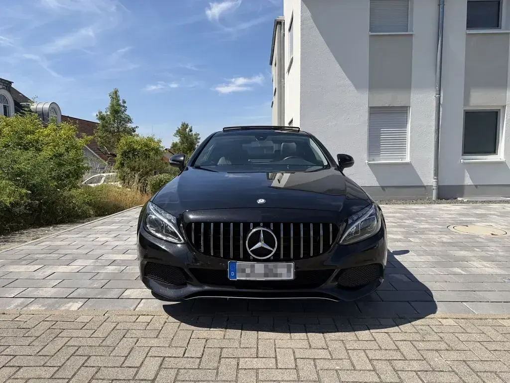 Gebraucht Mercedes C180 AMG 156 PS (114 kW) 2016 Schwarz Coupé