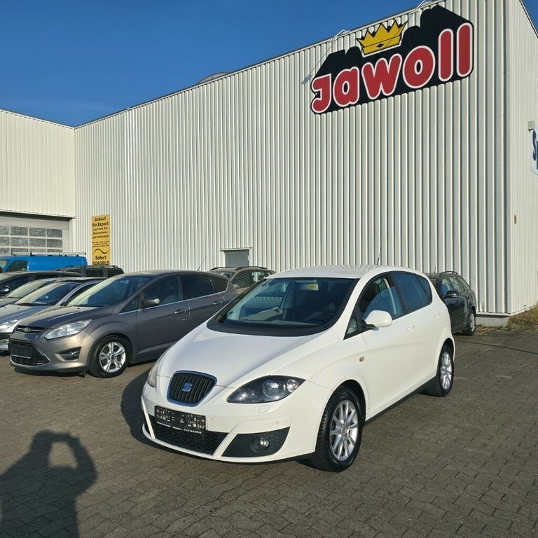 Weiß Gebraucht 2010 Seat Altea Style Van / Kleinbus | 3.950 € (Fairer Preis) - Bild 1/4