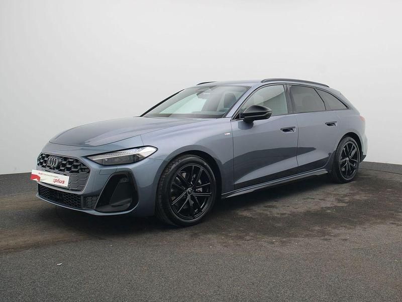 Gebraucht Audi A5 Ambiente 204 PS (150 kW) 2025 Horizontblau metallic Coupé