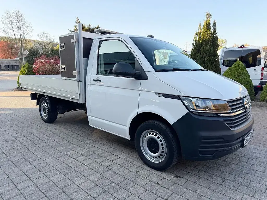 Używany VW Transporter 110 KM (80 kW) 2021 Biały Van