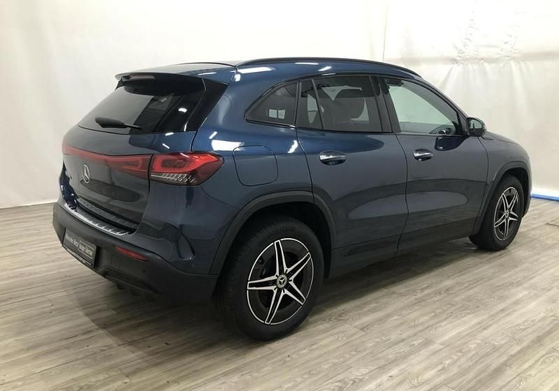 Gebraucht Mercedes EQA250 AMG 139 kW (190 PS) 2021 Blau SUV