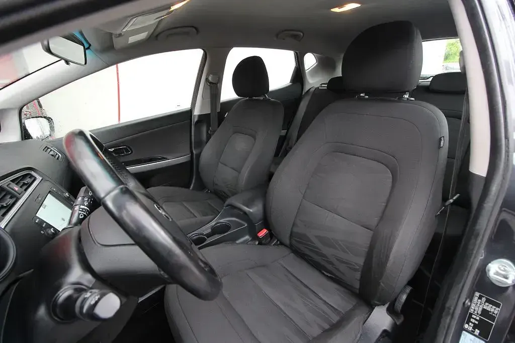 Occasion Kia Ceed 99 ch (72 kW) 2018 Gris Citadine