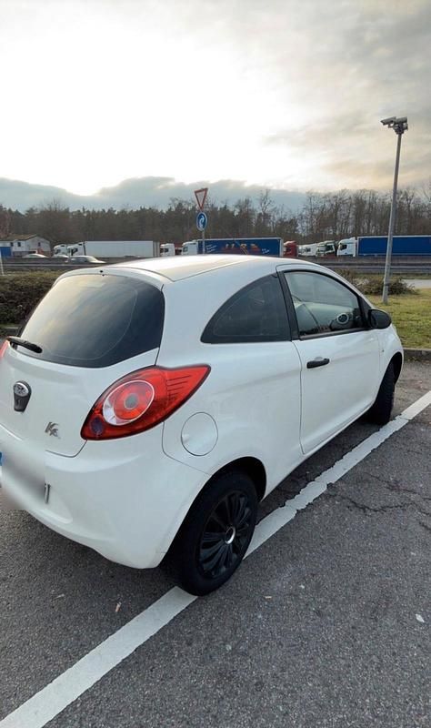 Gebraucht Ford Ka 69 PS (50 kW) 2010 Weiß Kleinwagen