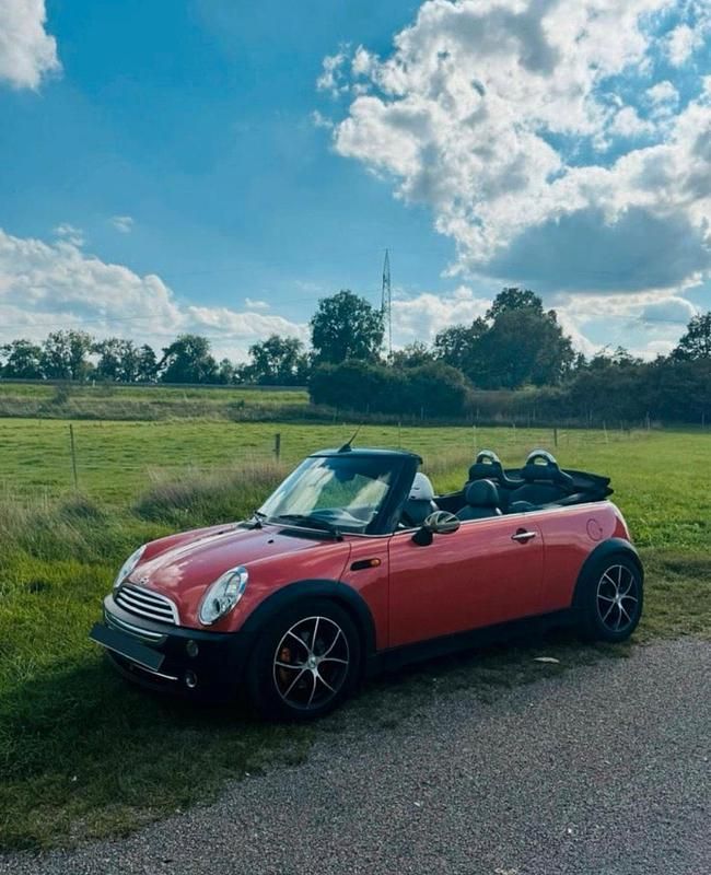 Second-hand Mini One Cabriolet 88 CP (64 kW) 2004 Portocaliu Cabrio