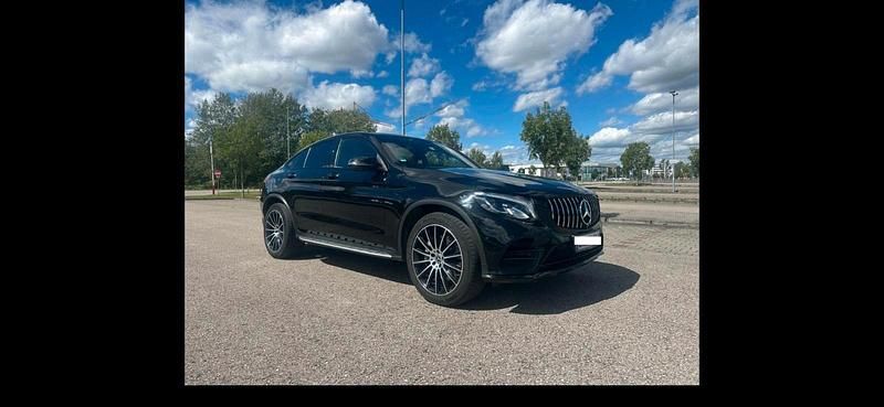 Schwarz Gebraucht 2018 Mercedes GLC250 AMG Coupé | 33.999 € (Fairer Preis) - Bild 1/4