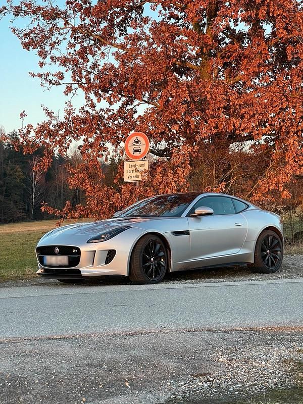 Gebraucht Jaguar F-Type R 550 PS (404 kW) 2015 Silber Coupé