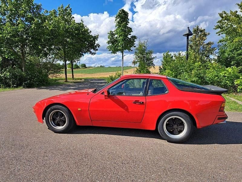 Rot Gebraucht 1984 Porsche 944 Coupé | 19.944 € - Bild 1/4