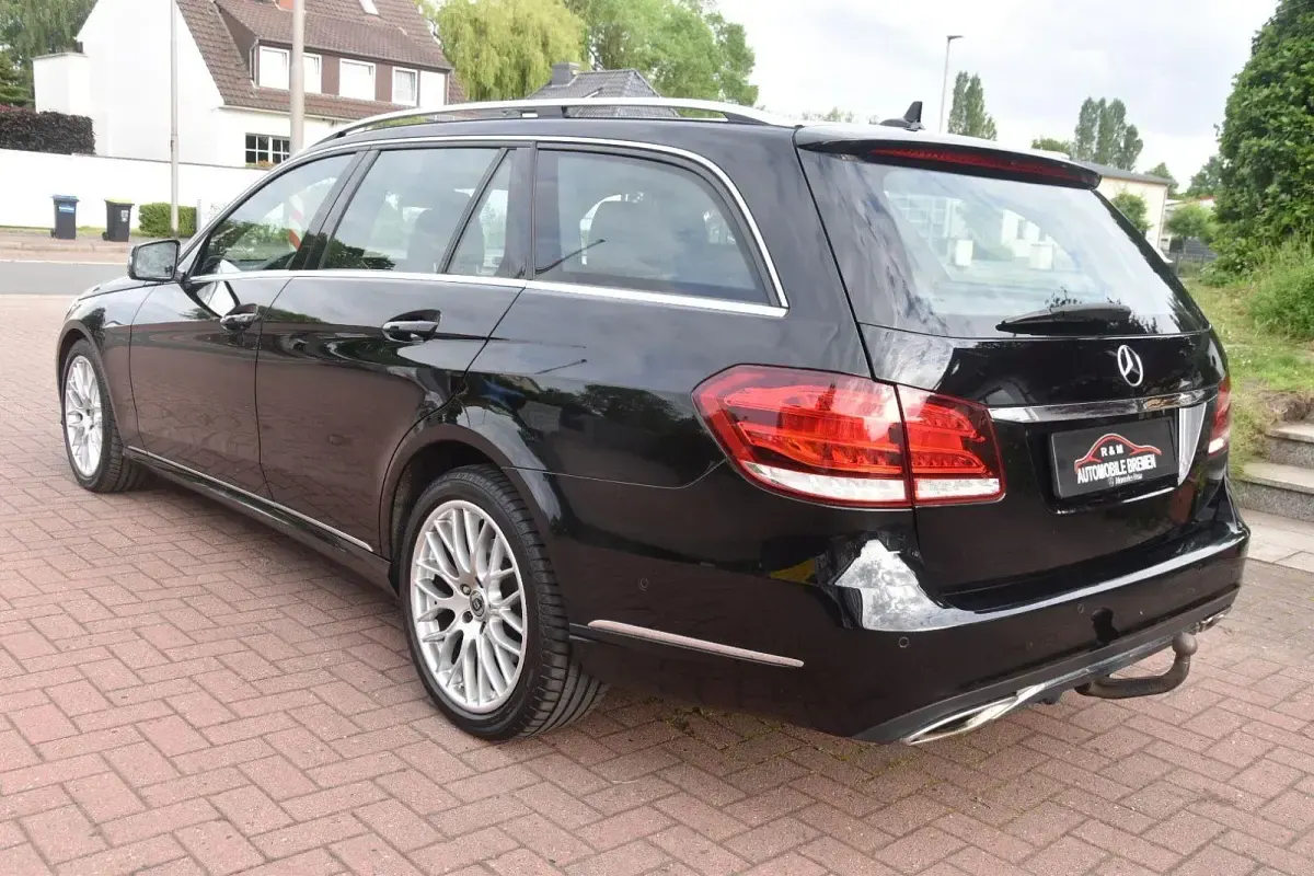Gebraucht Mercedes E300 Avantgarde 231 PS (169 kW) 2013 Schwarz Kombi