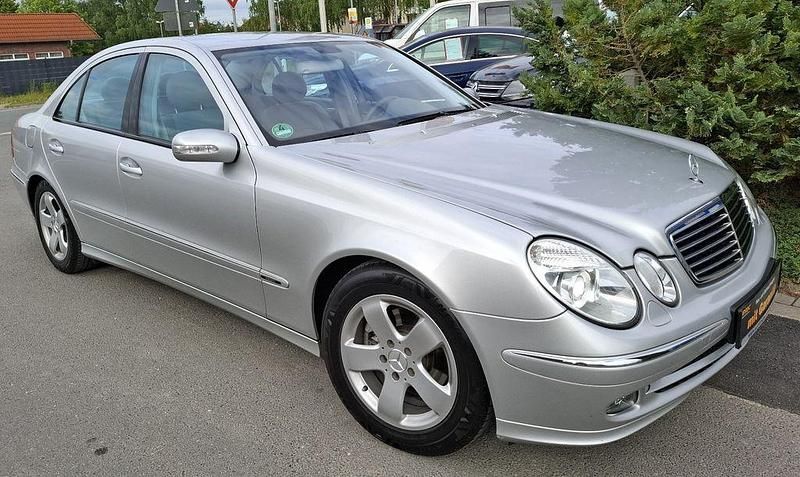 Gebraucht Mercedes E200 Avantgarde 163 PS (119 kW) 2004 Silber Limousine