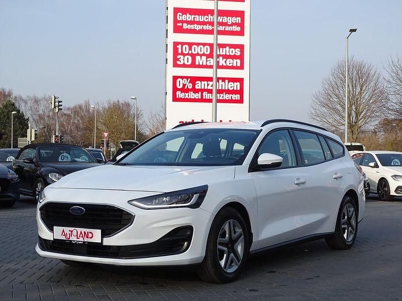 Gebraucht Ford Focus Cool & Connect 120 PS (88 kW) 2022 Weiß Limousine