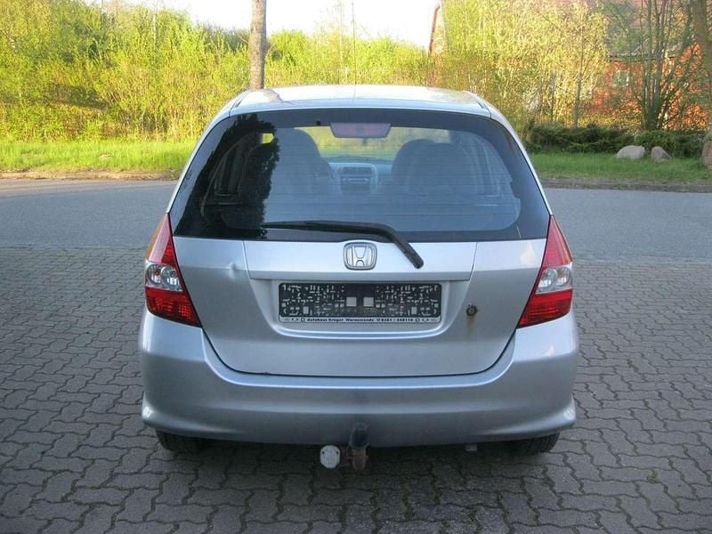 Gebraucht Honda Jazz 77 PS (56 kW) 2008 Silber Kleinwagen