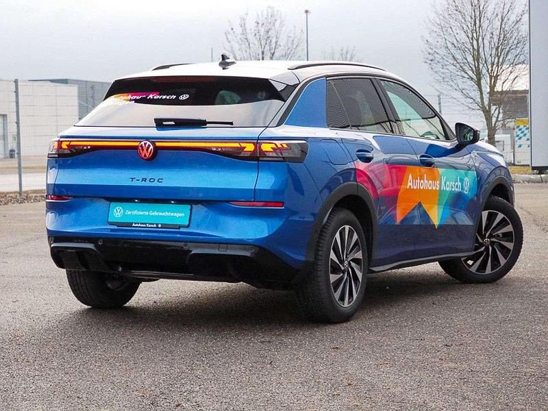 Second-hand VW T-Roc Style 150 CP (110 kW) 2025 Albastru SUV