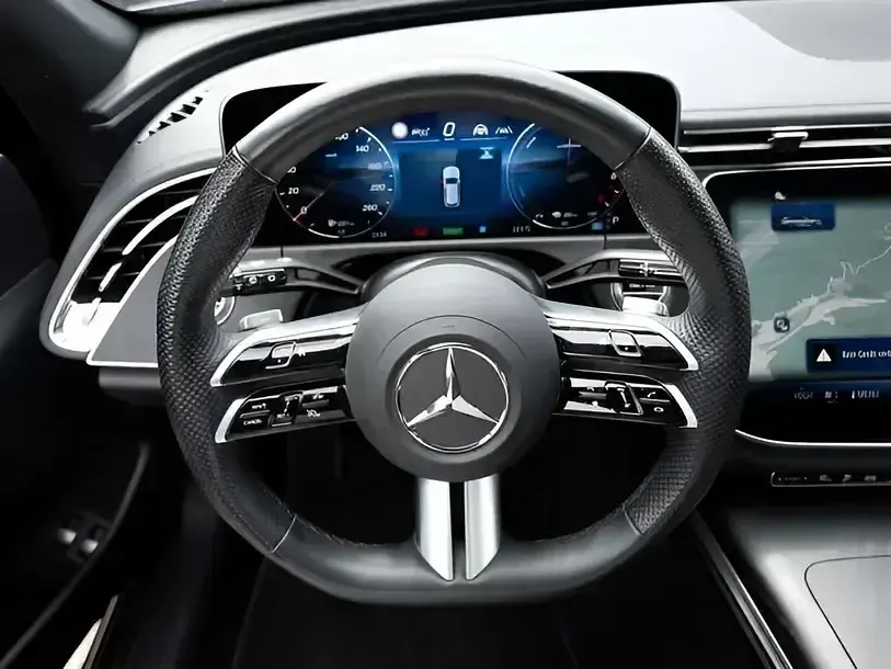 Gebraucht Mercedes E300 AMG 2024 Schwarz