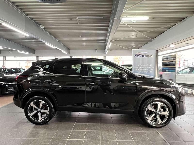 Schwarz (metallic) Gebraucht 2023 Nissan Qashqai 360º SUV | 26.100 € (Fairer Preis) - Bild 1/4