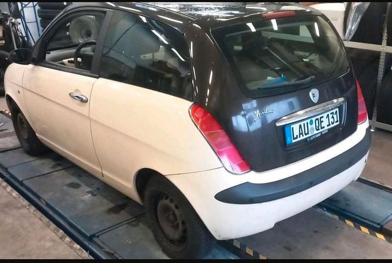 Gebraucht Lancia Ypsilon 60 PS (44 kW) 2004 Beige Kleinwagen