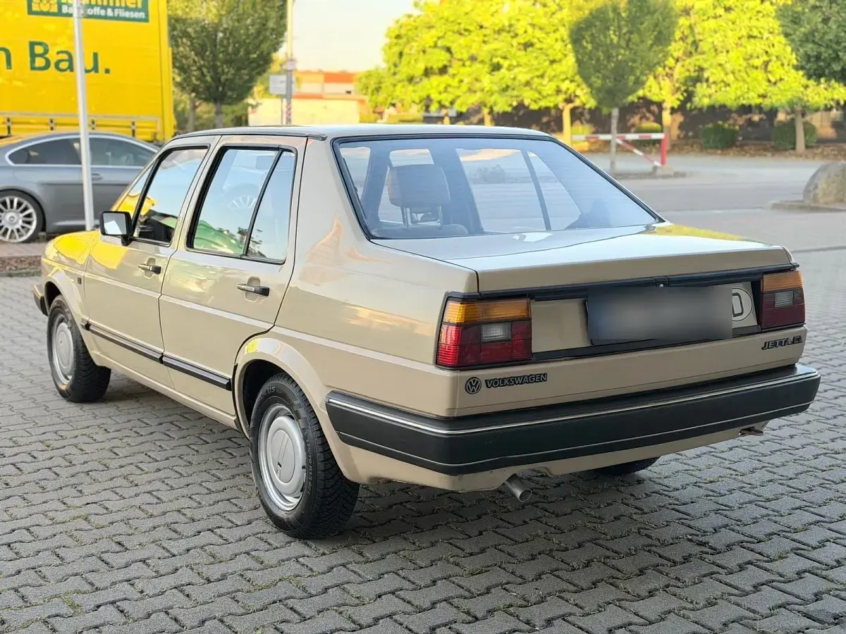 Gebraucht VW Jetta 75 PS (55 kW) 1986 Beige Limousine