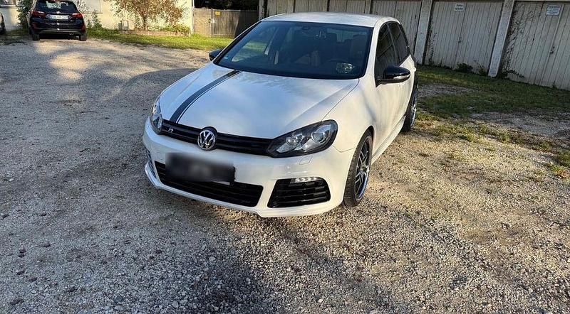 Weiß Gebraucht 2010 VW Golf VI R Limousine | 16.500 € - Bild 1/4