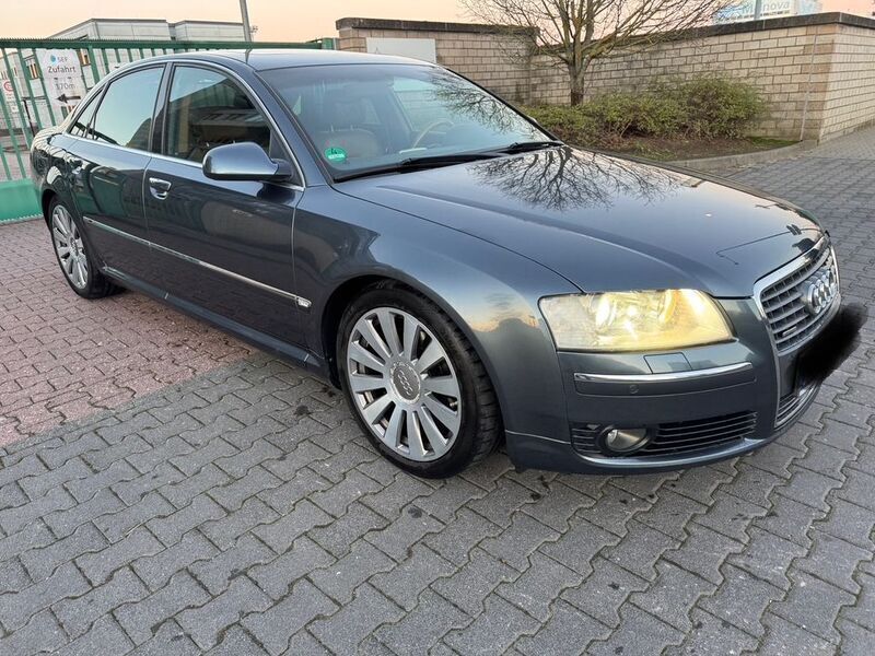 Grau Gebraucht 2006 Audi A8 Sport Limousine | 8.300 € (Fairer Preis) - Bild 1/4