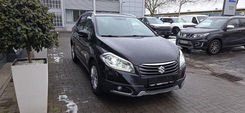 Gebraucht Suzuki SX4 S-Cross Comfort+ 120 PS (88 kW) 2014 Schwarz Limousine
