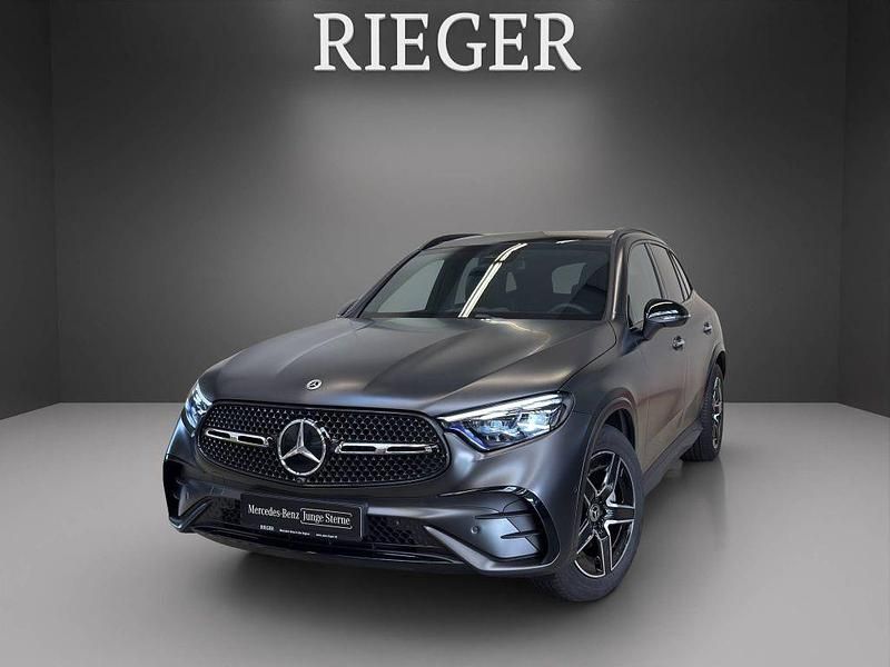Grau Gebraucht 2025 Mercedes GLC300 AMG SUV | 64.679 € (Fairer Preis) - Bild 1/4