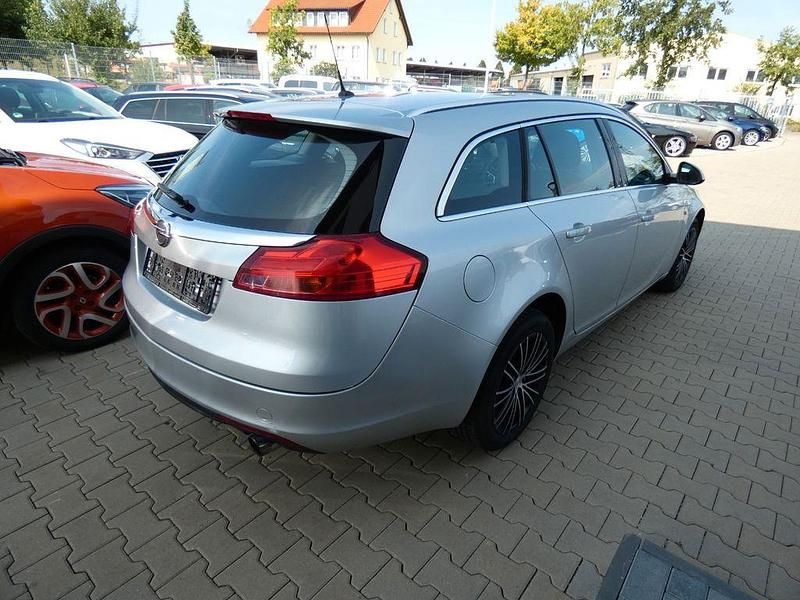 Gebraucht Opel Insignia Edition 179 PS (131 kW) 2009 Silber Kombi